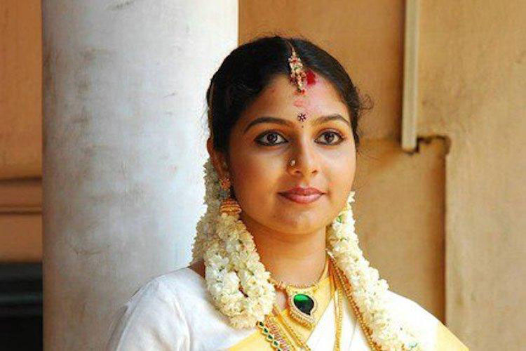 Ambili Devi – Popular actress of Malayalam small and big screen – My Words  & Thoughts