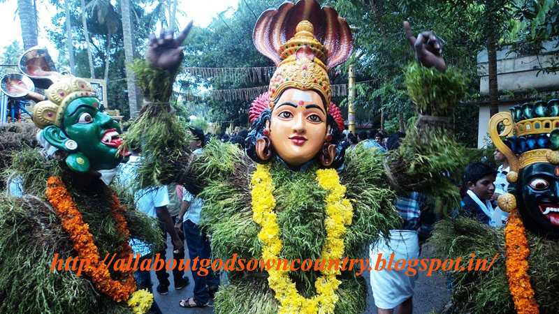 Kummatti Kali of Thrissur Nagaraja
