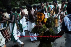 thalla kummatti