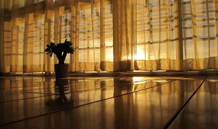 Simple tips to clean your curtains