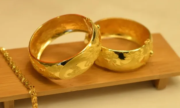 Tips to make your valuable ornaments shine better