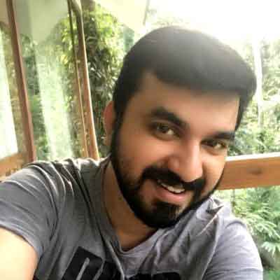 Kailas Menon Theevandi music composer