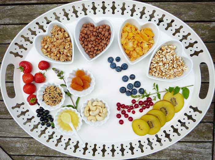 How to control PCOS through healthy diet? A few tips