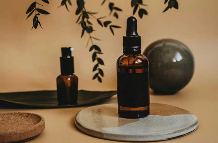 How to Choose the Right Vitamin C Serum for Glowing Skin?