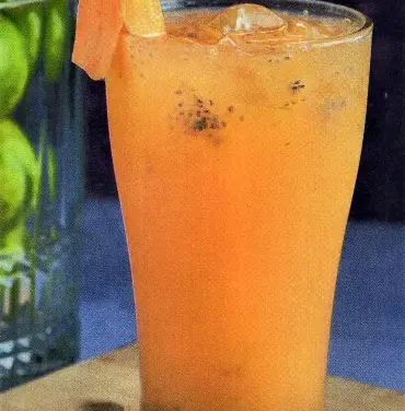 Lemon Carrot Cardamom Juice